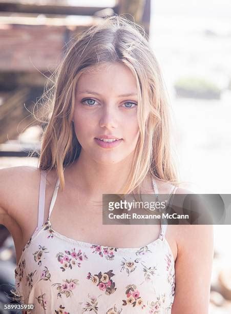 60 Grace Van Dien : Malibu Stock Photos and High